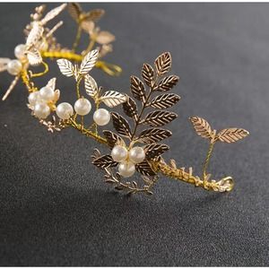 Golden Floral Pearl Comb: Elegant Bridal Hair Accessory | NEW